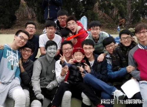 8302吃瓜事件合照,一场网络热议的合照揭秘