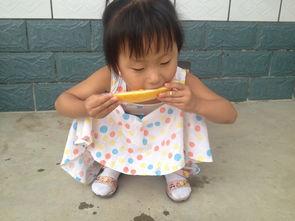 外国吃瓜小孩,多元文化中的童年趣味