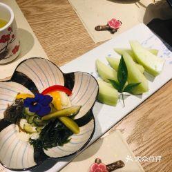 吃了酸菜可以吃哈密瓜