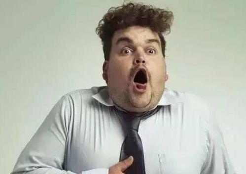 吃瓜超人打嗝视频,萌态十足引网友爆笑