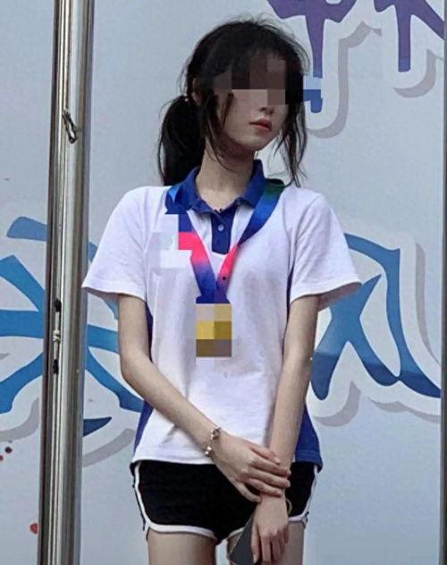 吃瓜小妹怎么拍视频,吃瓜小妹教你轻松拍出热门短视频