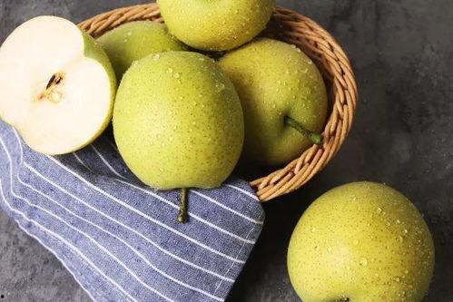 小梨吃瓜酱,揭秘娱乐圈的甜蜜与苦涩