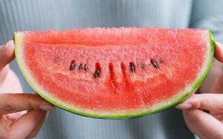 吃瓜有影响嘛,围观效应对个人影响解析