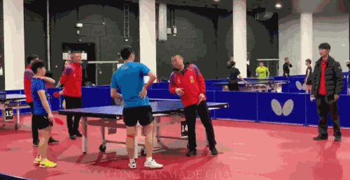 乒乓吃瓜名场面