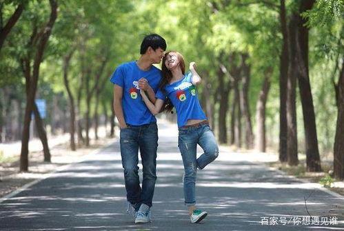 男友带女友回家吃瓜